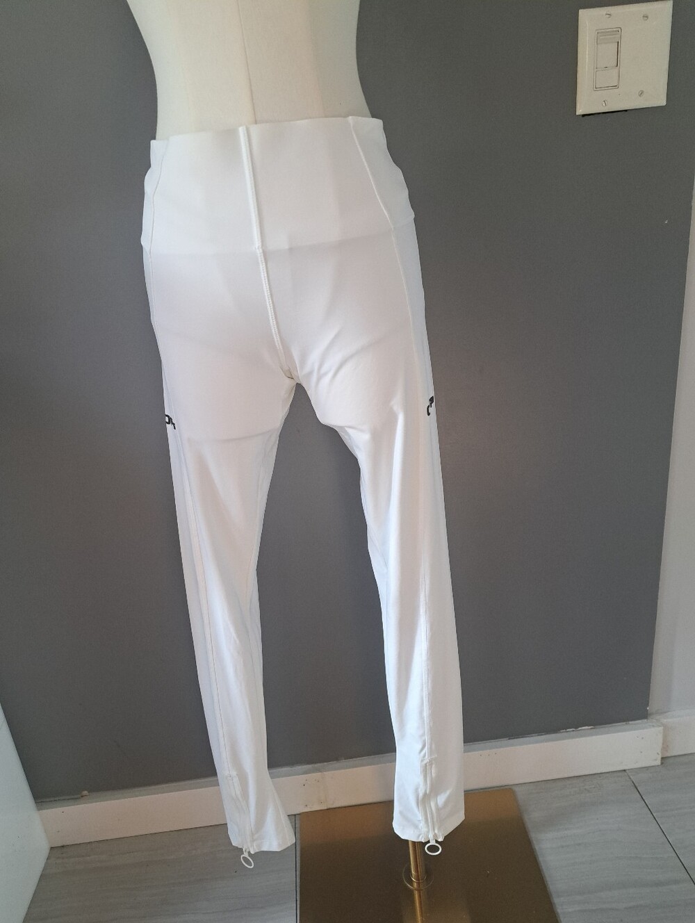 NWOT Oss White Women’s High-Waist Four-Way Stretch Pants Yoga Leggings